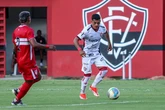 Vitória empresta atacante da base a clube brigando pelo acesso na Série B
