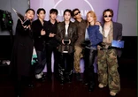 BTS surpreende e pede que fãs parem de ficar com celulares levantados durante os shows