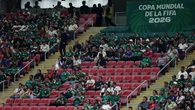 Estádio vazio em jogo da Copa do Mundo revolta torcedores; explicação envolve ingressos VIP