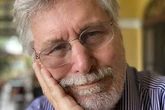 Frase do dia da Psicologia: 'Curar não é apagar o passado, mas impedir que ele continue comandando o presente' - a reflexão inspirada na obra de Bessel van der Kolk sobre recuperação emocional