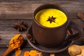 Anti-inflamatória e antioxidante: confira 3 receitas de chá de cúrcuma