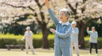 O segredo dos exercícios que os japoneses fazem por 5 minutos para chegar aos 100 anos