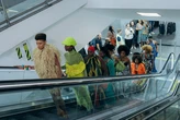Veja como foi o desfile surpresa do Afro Fashion Day que parou o aeroporto de Salvador
