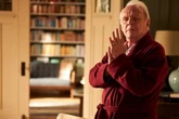 Vencedor do Oscar, Anthony Hopkins assina com gravadora aos 88 anos e lança projeto musical inédito