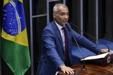 Justiça impõe dois bloqueios a salários de Romário em meio a dívidas de mais de R$ 32 milhões; entenda
