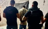 Homem preso por se masturbar em academia tentou fugir por matagal e arremessou escombros contra policiais