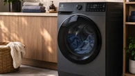 Adeus aos ciclos demorados: a lavadora de 12 kg com sensor que promete deixar as roupas limpas e secas em apenas 45 minutos