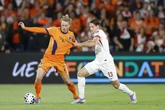 Barcelona ma problem po meczu Holandii z Polską. Chodzi o De Jonga