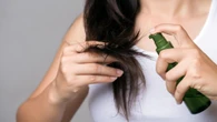 Gesunde Haare bis in die Spitzen: So wenden Sie Arganöl richtig an