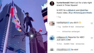 Wie in "Spiderman": Da fliegt ein Mann auf einem Hoverboard über den Times Square