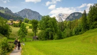 Ruhestand Der Berg ruft: Das müssen Rentner vor dem Umzug in die Schweiz wissen