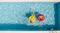 Reisenews Am liebsten mit dem Partner – und leider häufig krank: Studie zeigt, wie wir im Sommer reisen
