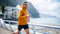 Laufen im Sommer Sonnenschutz beim Joggen: 5 wichtige Gadgets für Schönwetterläufer
