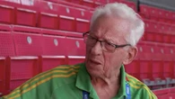 Reiner Spankuch Deutschlands ältester EM-Helfer – 89-Jähriger zeigt den Fans, wo es langgeht