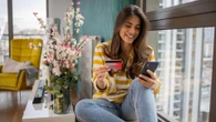 Beim Einkaufen sparen Cashback-Kreditkarten: Lohnt sich die Geld-zurück-Option?