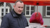 Nach Sieg gegen AfD-Kandidaten CDU-Landrat will Geflüchtete zu gemeinnütziger Arbeit verpflichten – für 80 Cent die Stunde