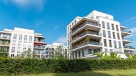 Wertberichtigung Immobilienfonds: Anleger sollten trotz Absturz daran festhalten