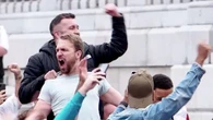 Trotz Delta-Variante und höchster Inzidenz in Europa: Hunderte euphorische England-Fans feiern den Sieg