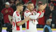 Spiel in Köln Ist der groß geworden: Lukas Podolski kickt zum Abschied mit seinem Sohn Louis