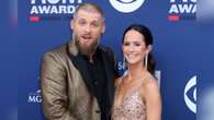 Brantley Gilbert Seine Frau gebärt Baby im Tourbus