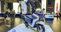 ヤマハの世界初公開「水素燃料バイク」の本気度…トヨタと共同開発の“水素”、独自路線の“EV二輪”