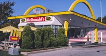 ヴィンテージ写真が映し出す1980年代のマクドナルド。今はなき個性的な店舗も