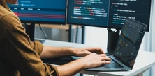 コーディングではない… セールスフォースの幹部が語る、AI時代に最も重要なスキルとは