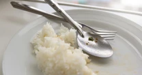 外食での「食べ残し」の実態が調査で判明。なぜ食べ残してしまうのか