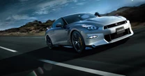 なぜ日産GT-Rは18年間フルモデルチェンジしなかったのか？ 次期GT-Rに立ちはだかる壁