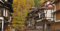 旅行者が一番行きたい「レトロ紅葉スポット」が決定。1位は大正時代の雰囲気を味わえるあの街