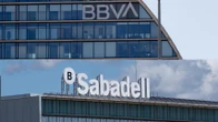 La venta de TSB y el dividendo de 2.500 millones permiten a BBVA retirar la opa sobre Sabadell de forma justificada