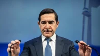 BBVA evalúa la decisión del Gobierno de bloquear la fusión y Sabadell reclama información para sus accionistas