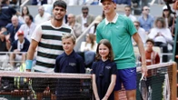 La Philippe Chatrier de Roland Garros se llena de VIPs para ver la final entre Alcaraz y Sinner