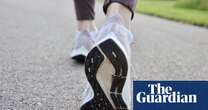 Strolls with stops use more energy than continuous walking, scientists show