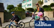 Ministers want 60% of pupils in England ‘actively’ travelling to school by 2035