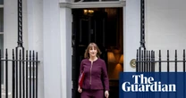 How might Rachel Reeves target lawyers, accountants and doctors in her budget?