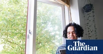 ‘Raw dogging’ marathons: has gen Z discovered the secret to reclaiming our focus?