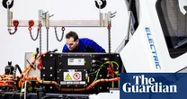 DAF truck maker accused of ‘stringing out’ hauliers’ legal case for compensation