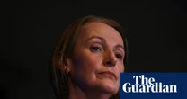 Telstra CEO says executive bonuses to be reviewed after nationwide outage – video