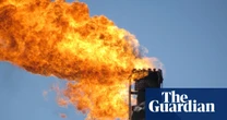 Gas flaring created 389m tonnes of carbon pollution last year, report finds