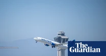 United Airlines says it will ‘look into’ worker’s threat to call ICE in viral video