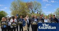 Reform’s Richard Tice posts picture with telltale signs of AI manipulation, say experts