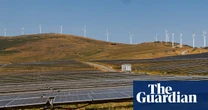 Spanish households save €10 a month thanks to renewables expansion, report finds