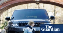Safety and space at risk as SUVs reach 30% of car market in English cities, researchers warn