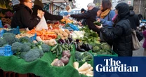 Glut of early fruit and veg hits UK as climate change closes ‘hungry gap’
