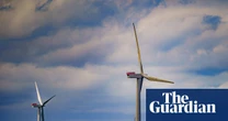 UK shifts older wind and solar farms to fixed-price deals to reduce price shocks