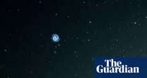 Space Bizarre 'whirlpool' appears in night sky above Hawaii – video