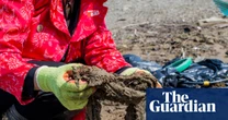 Make wet wipe producers pay for polluting England’s waterways, says report