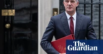 Workers in UK need to embrace AI or risk being left behind, minister says