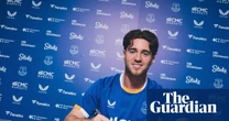 Transfer roundup: Everton clinch Hackney signing, Spurs announce Fernandes